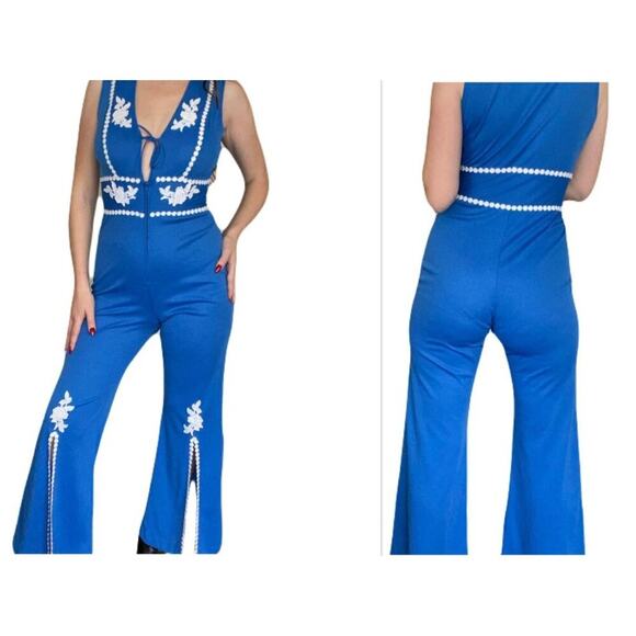 Frederick's of Hollywood RARE Women Size XS Embroidered Deep V-Neck Blue Whit - Picture 2 of 15